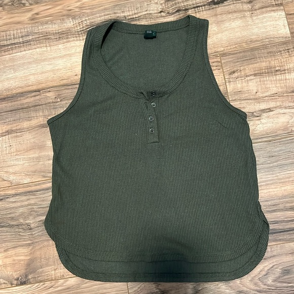 Wild Fable (@ target) Women’s Army Green Tank Top Size M (fits like a S) - Picture 1 of 1